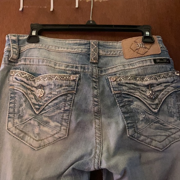 BASICALLY NEW MISS ME SKINNY JEANS (size 31) - Picture 5 of 6